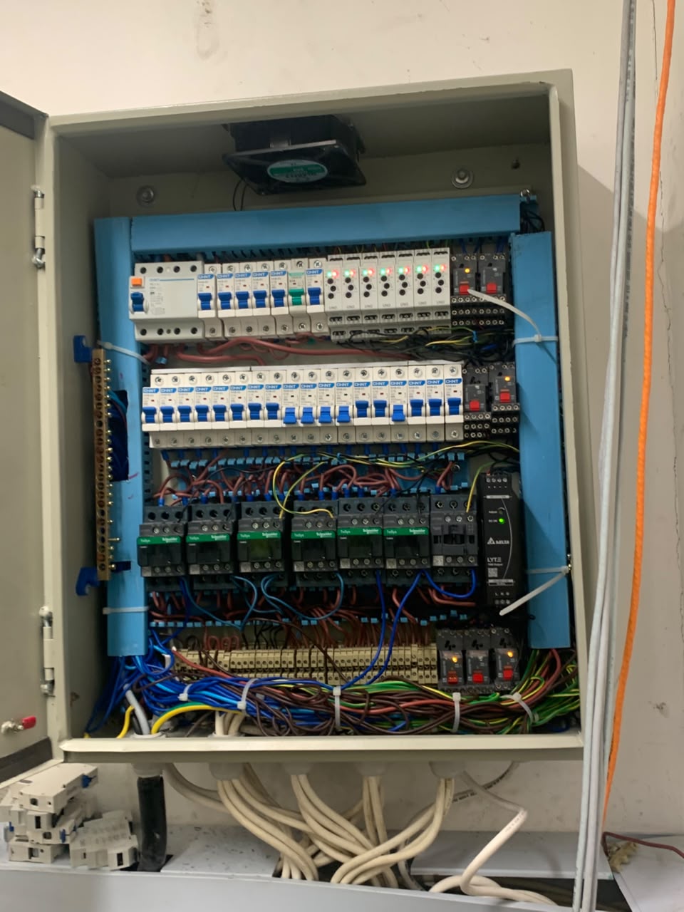 Control panel enclosure mounting and incoming conduit entries