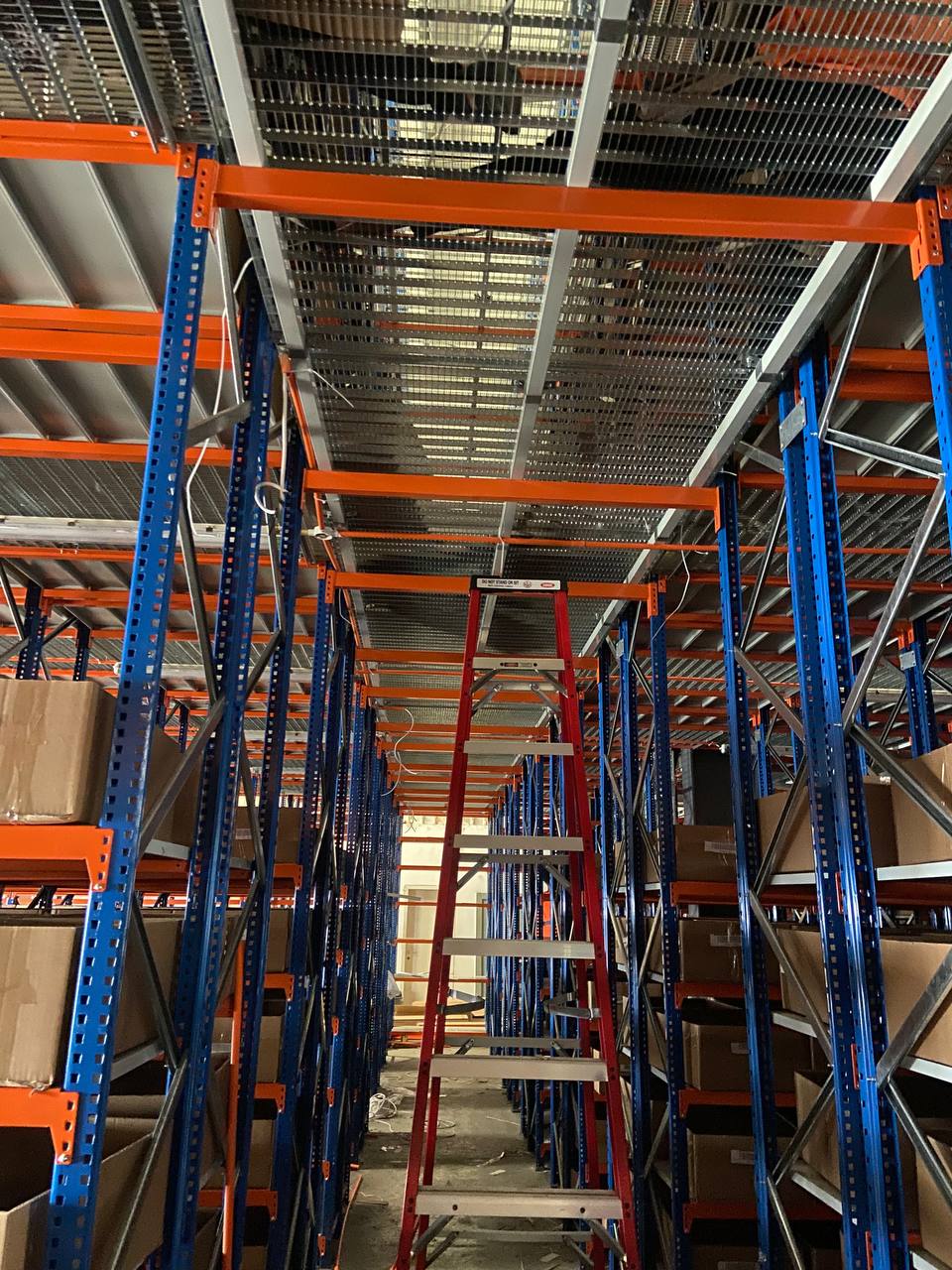 Warehouse racking lighting layout